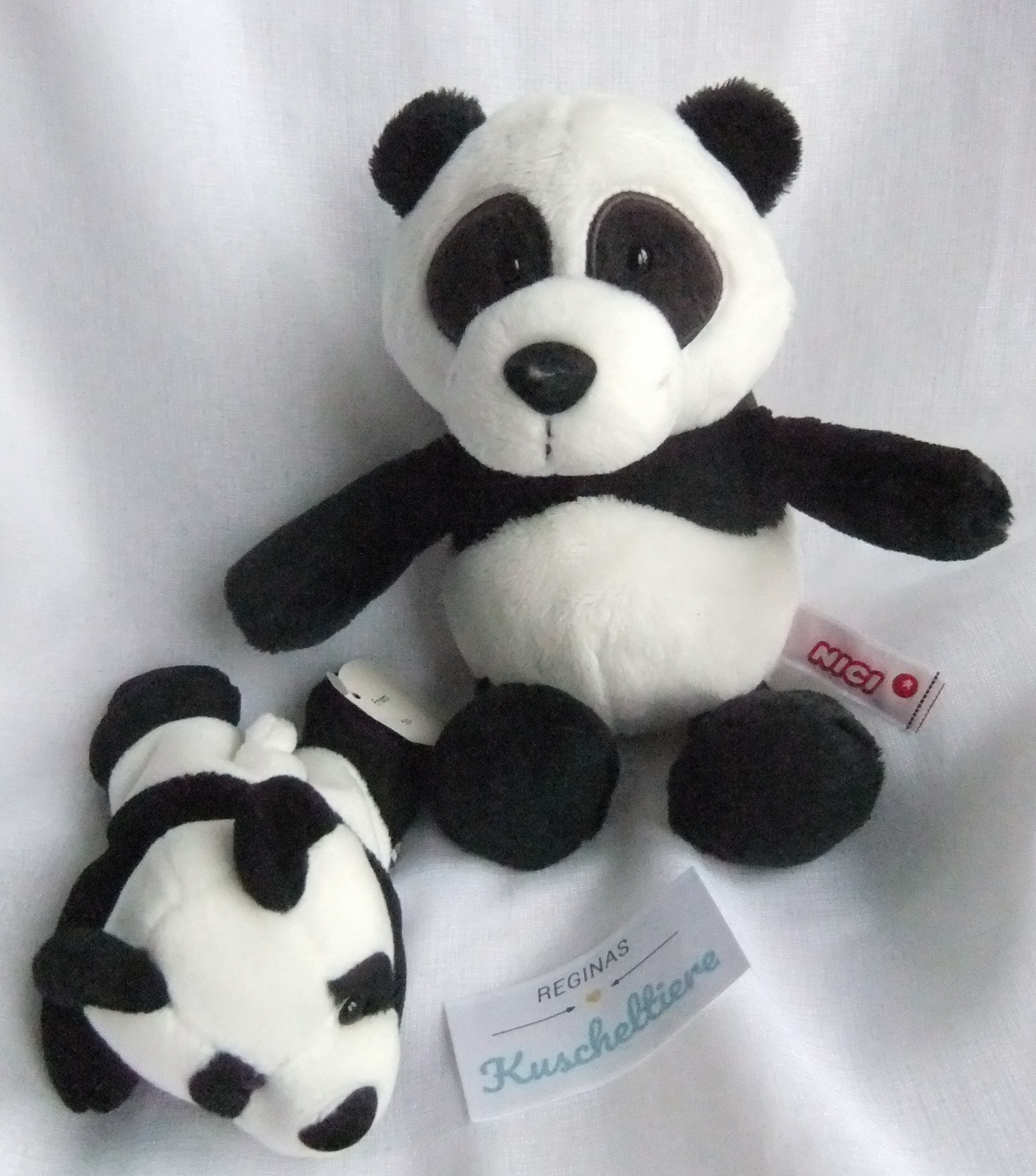 Nitro HEITMANN Plüschtier Panda – 25 Cm, Aus 100% Recyceltem PET, Nachhaltig & Kuschelweich