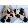 Sigikid - Plüschtier - Red Friends - Kuh beige/braun/schwarz mit rotem Halstuch und roter Pfote  - ca. 35 cm groß - liegend