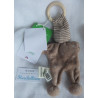 Alana - Schmusetuch - Wichtel braun mit Sternchenmotiven, Zipfelmütze braun-beige gestreift und Holzring