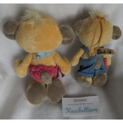 Depesche - Vintage Plüschtiere - zwei kleine Pimboli mit Kleidung