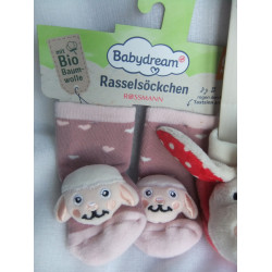 Babydream Schaf Söckchen mit Rasselgeräusch und My First Nici Plüschbabyschuhe Hase Tilli mit Rasselgeräusch