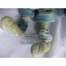 Bukowski Design - Plüschtier - Hase Benji - grün - ca. 25 cm groß - Schlenker