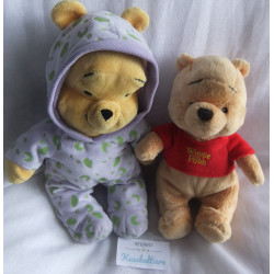 zwei Plüschtiere - Joy Toy Disney Winnie Pooh und Nicotoy Disney Winnie Pooh mit Schlafanzug (Motive leuchten im Dunklen)