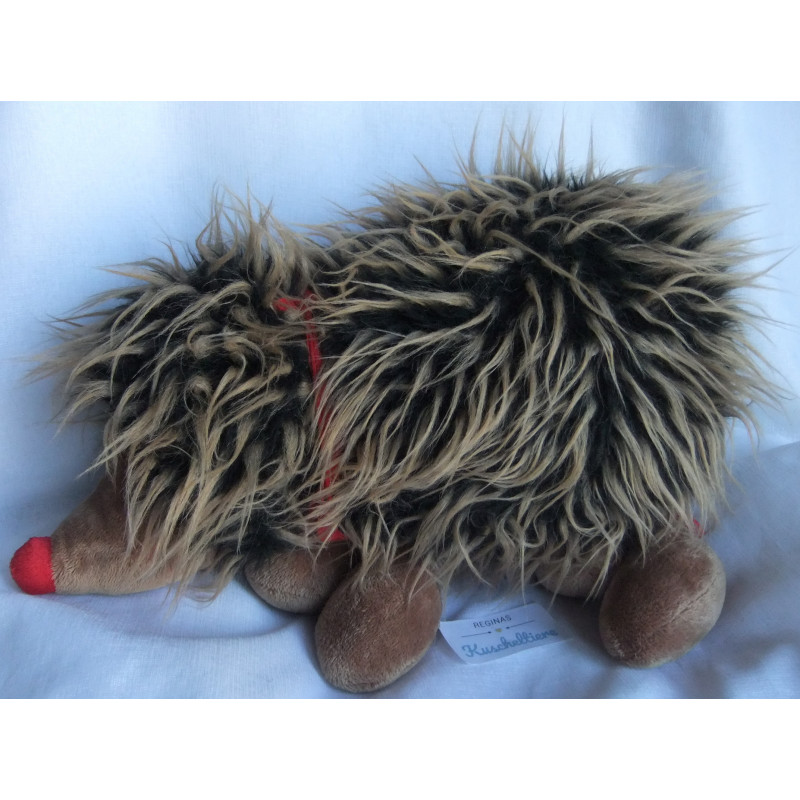 Sigikid - Plüschtier - Igel Ingo Isewitz braun, rot mit rotem Halstuch - ca. 43 cm groß - liegend