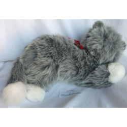 TCM - Tchibo - Plüschtier - Kindergarten der Tiere - Katze Mia von der Mäuseburg - ca. 20 cm hoch und ca. 30 cm lang - liegend