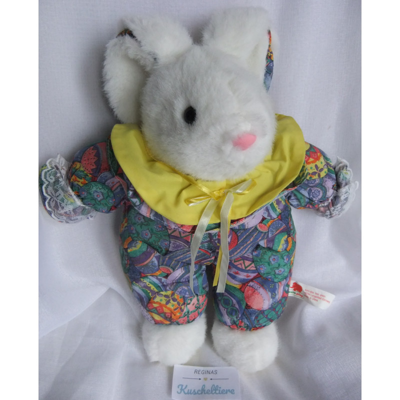 Euro Play Toys GmbH - Vintage Plüschtier - Hase weiß mit buntem Einteiler und Halskrause - ca. 35 cm groß