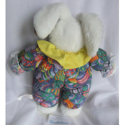 Euro Play Toys GmbH - Vintage Plüschtier - Hase weiß mit buntem Einteiler und Halskrause - ca. 35 cm groß