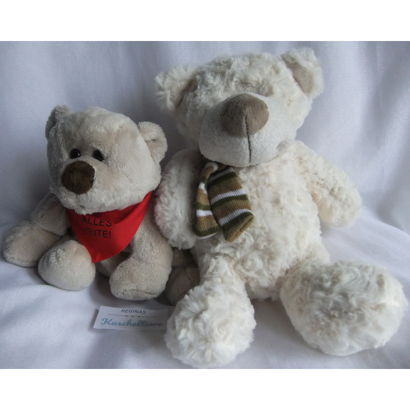 Zwei Plüschtiere - Bärchen - My baby XXXLutz Plüschtier Bär weiß mit Schal und  Frie-Play Collection Bär mit Halstuch