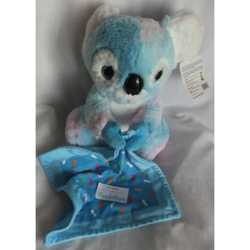 Flo's Toys - Plüschtier - Koala mit Decke - bunt meliert - ca. 28 cm hoch und ca. 20 cm lang - sitzend