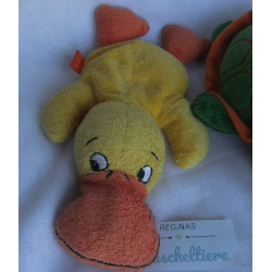 TCM Tchibo - zwei Plüschtiere - Badetier Ente Schnatti und Staubtier Plüschtier Schildkröte