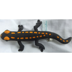 Kösener Spielzeug Manufaktur GmbH - Stofftier - Feuersalamander - ca. 35 cm groß - liegend